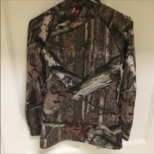 Under Armour Pink Tree Camo Shirt 🍂🍁